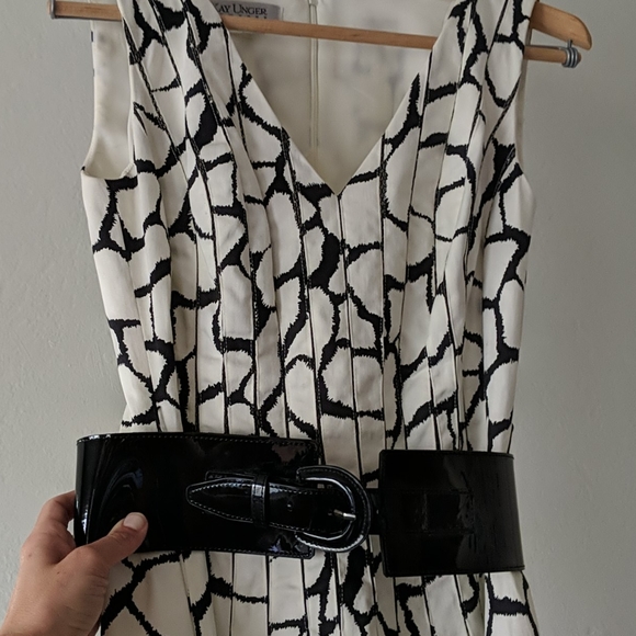 Kay Unger printed dress with pockets - Picture 6 of 8